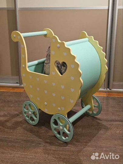 Деревянная коляска для кукол