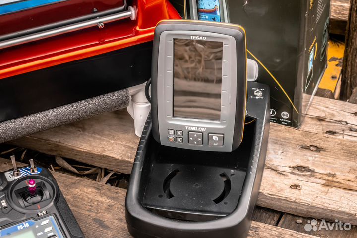 Кораблик для рыбалки:автопилот,эхолот640,25А,сумки