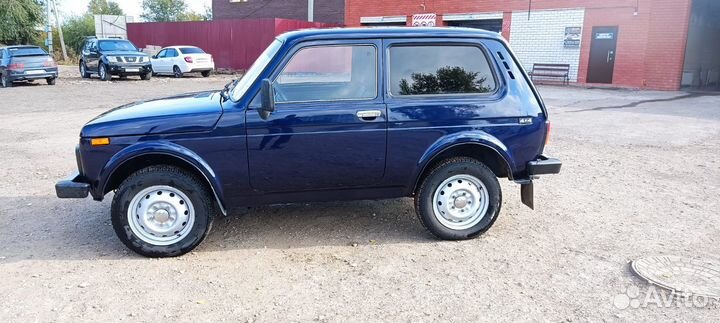 LADA 4x4 (Нива) 1.7 МТ, 2002, 160 000 км