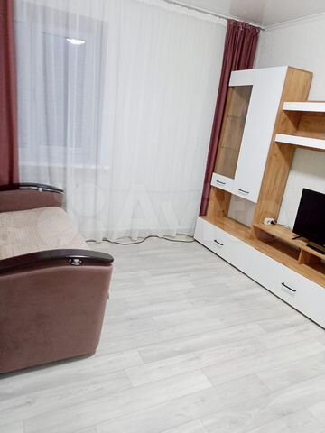 2-к. квартира, 30 м², 4/4 эт.