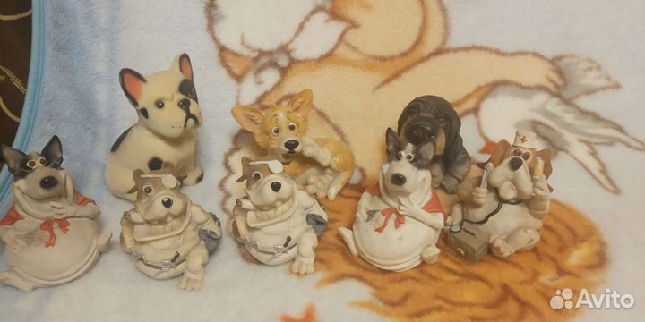 Собаки,копилки,статуетки