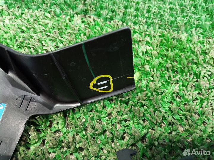 Заглушка крепления сиденья задняя правая Mitsubish