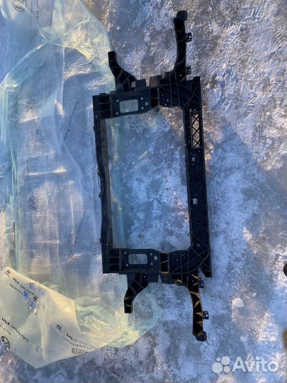 Передняя панель (телевизор) Hyundai Palisade