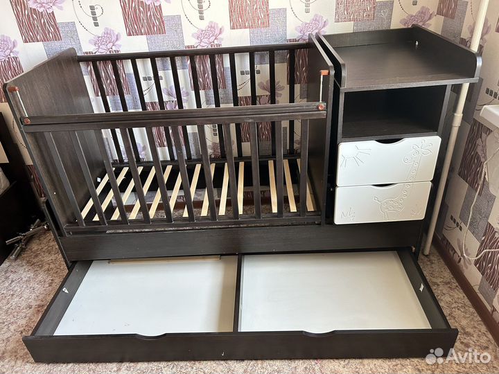 Детская кроватка трансформер с маятником