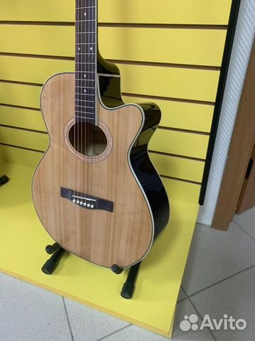 Гитара Colombo