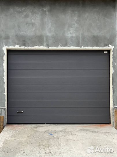 Секционные ворота