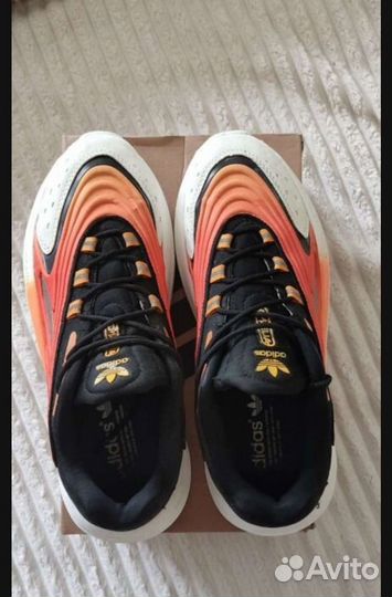 Кроссовки adidas ozelia