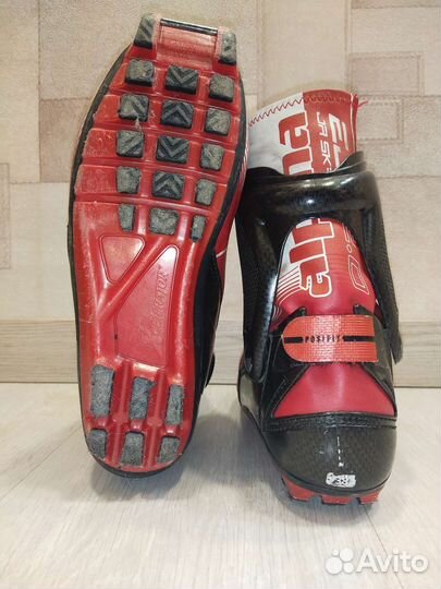 Лыжные ботинки alpina детские (конёк)