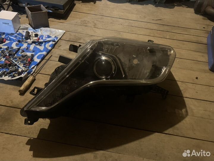 Фара левая toyota land cruiser 150