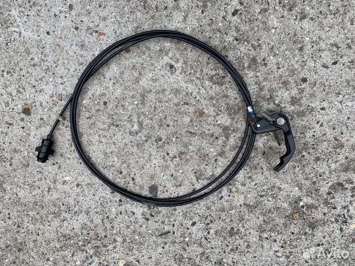 Тросик открывания бензобака Suzuki Grand Vitara