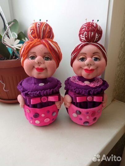 Кукла ручной работы. Шкатулка-игольница