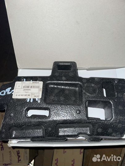 Наполнитель бампера передний левый Opel Astra H