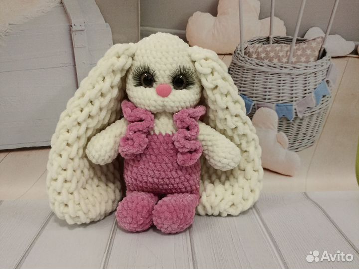 Мягкая игрушка вязаная зайка