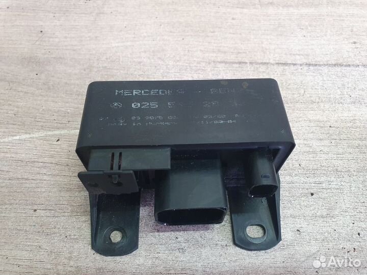 Реле свечей накаливания Mercedes-Benz Vito W639 (2