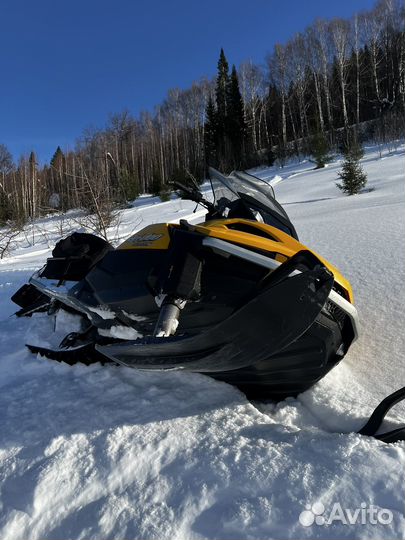 Снегоход Ski-Doo tundra 550