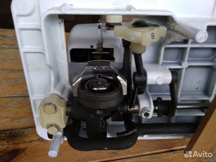 Швейная машинка Чайка 132м