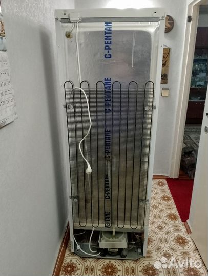 Холодильник бу Атлант
