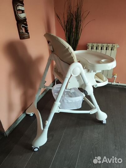 Стульчик для кормления tommy