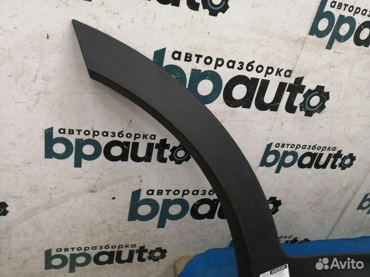 Накладка на дверь задняя правая 87732-2W000