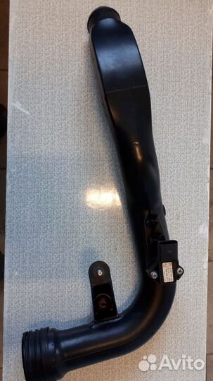 Патрубок интеркулера с датчиком давления наддува