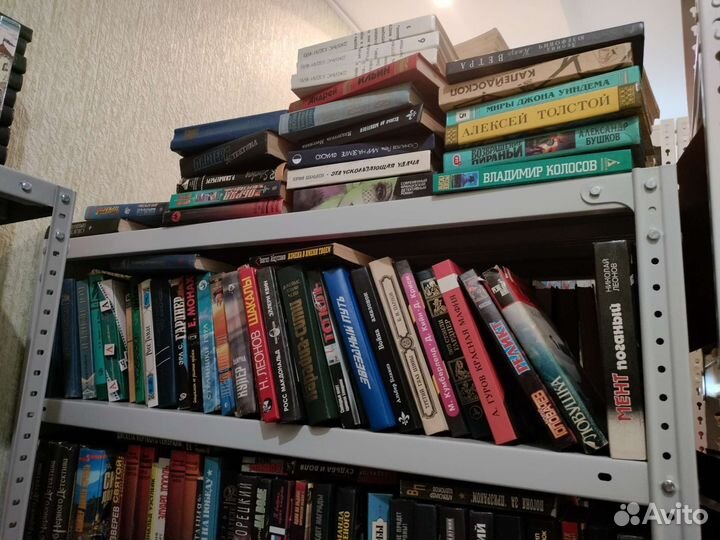 Книги на разную тематику. Много