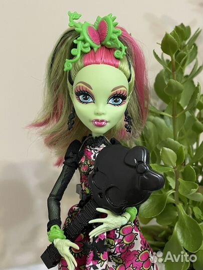 Кукла Монстер Хай Венера Gloom and bloom
