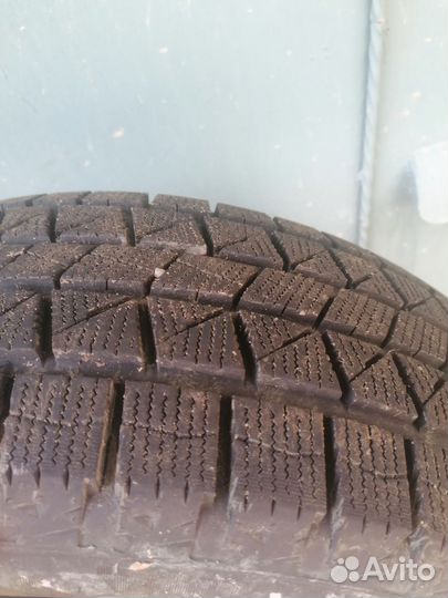 Royal Black Royal Ice 235/65 R17