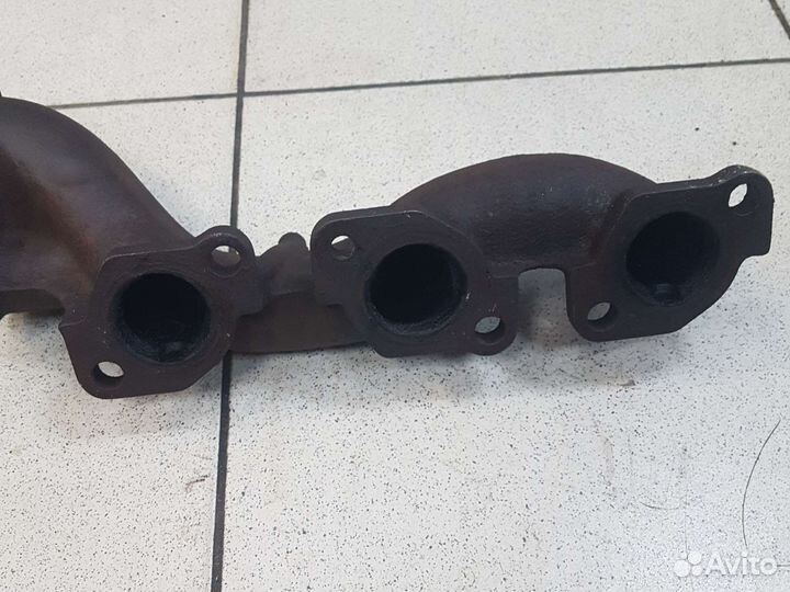 Правый выпускной коллектор Land Rover 276DT 2.7TD