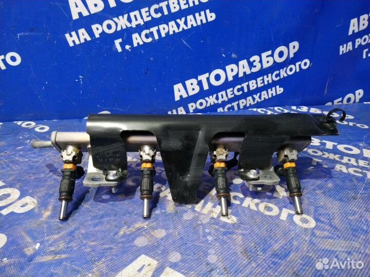 Топливная рампа в сборе Ваз Лада Веста Кросс седан