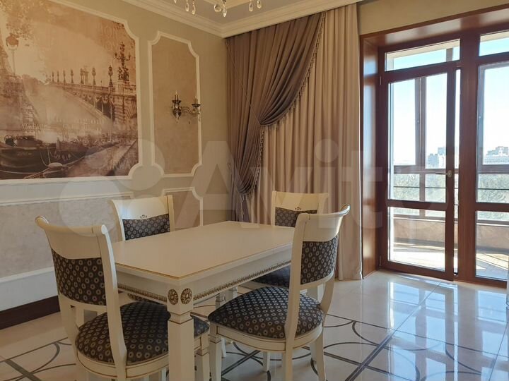 2-к. квартира, 80 м², 6/15 эт.