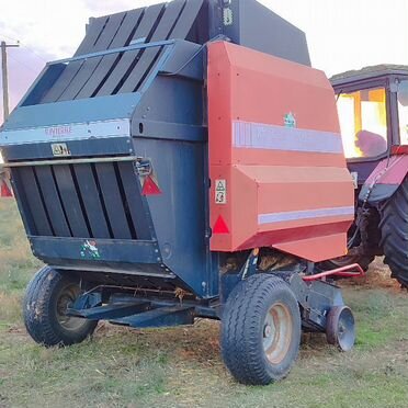 Пресс-подборщик Riviere RV186L, 2010