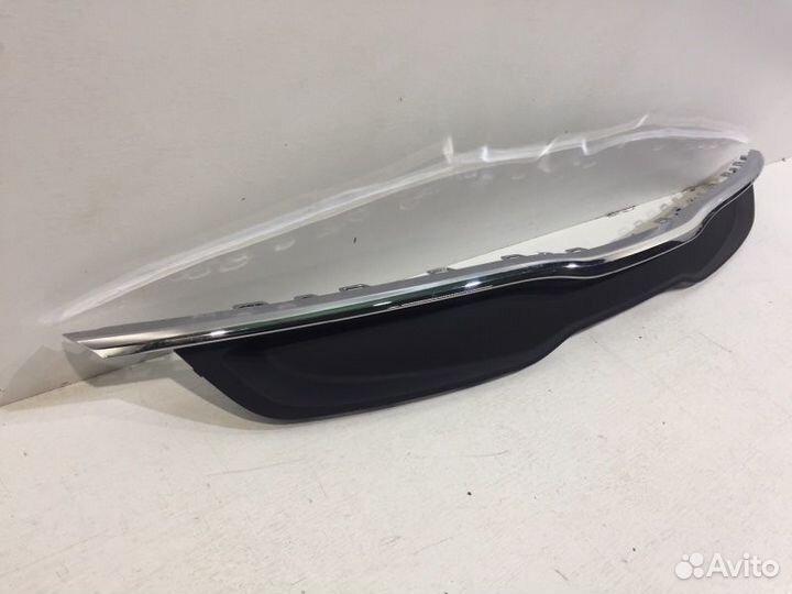 Решетка радиатора передняя Kia Rio 4 2017