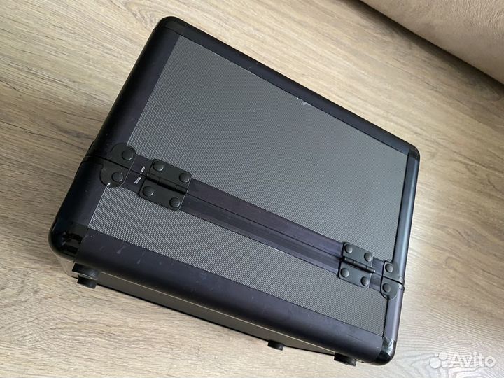 Кейс визажиста для косметики мас