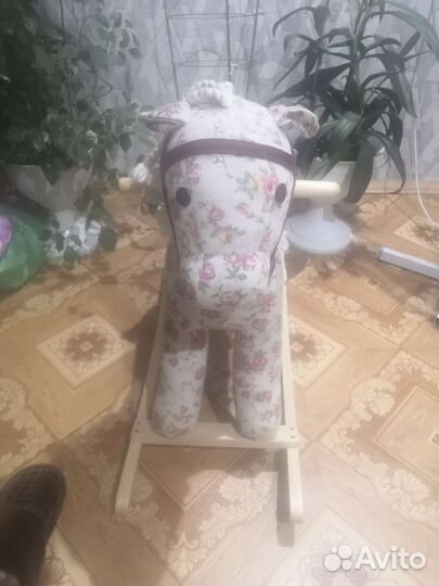 Детская качалка лошадь