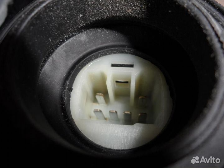 Стеклоподъемник задний левый Toyota Tundra 3urfe