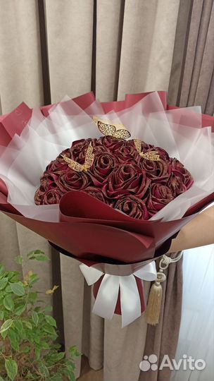 Букет роз из атласных лент