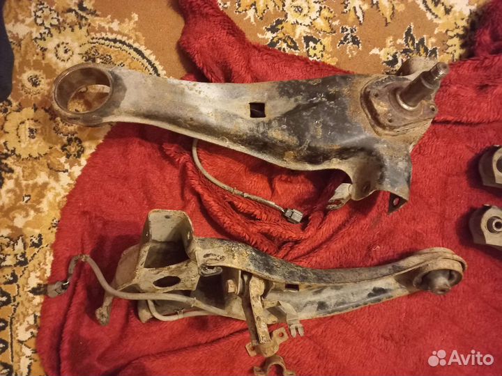 Продольные рычаги лансер 9