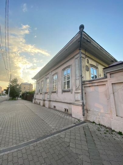 Здание, 338 м²