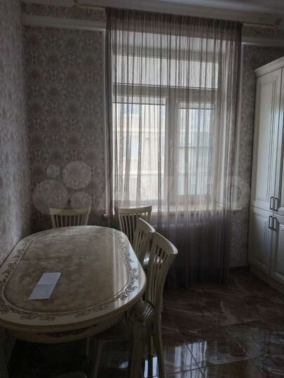 2-к. квартира, 58 м², 2/5 эт.