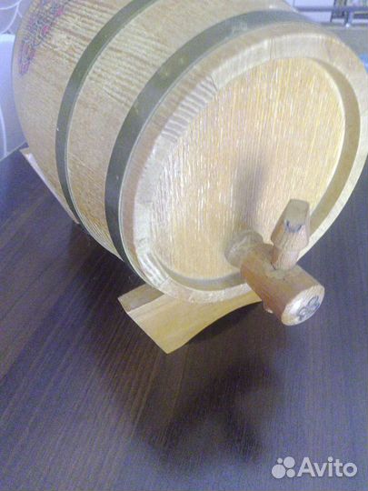 Деревянный бочонок и кружки СССР