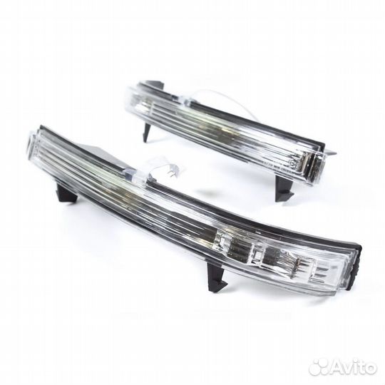 Повоторители поворота в зеркала приора штатные