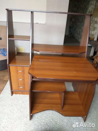 Комьютерный стол