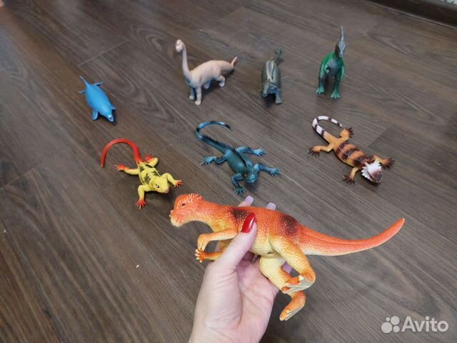 Игрушки динозавры, ящерицы