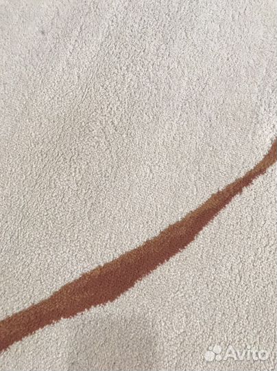Большой чистый Ковер 4 на 2