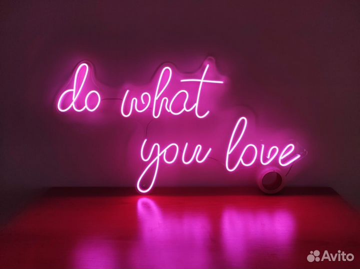 Неоновая вывеска