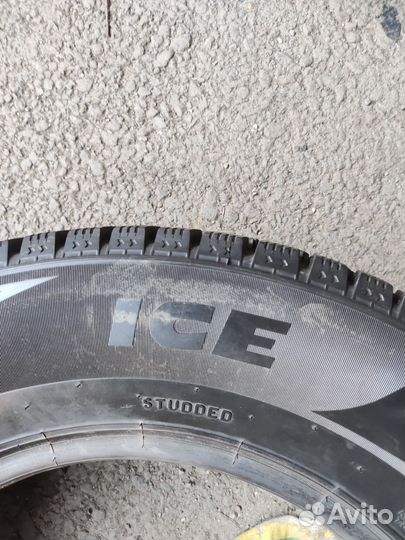 Pirelli Formula Ice 215/70 R16