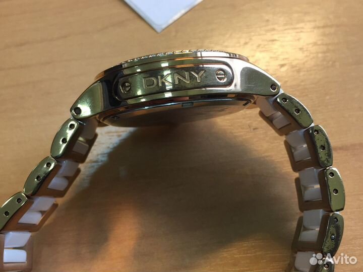 Dkny NY8183