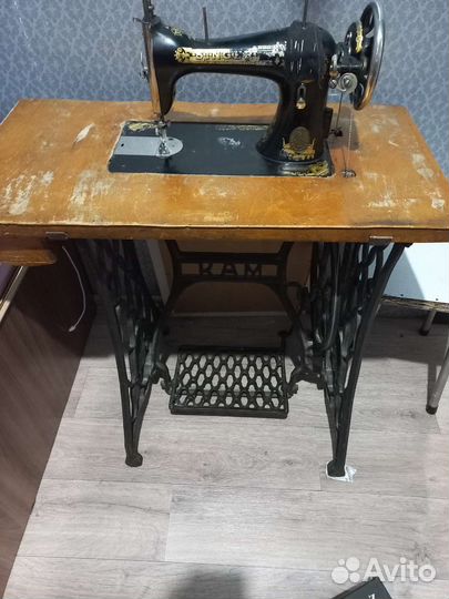 Швейная машина Singer