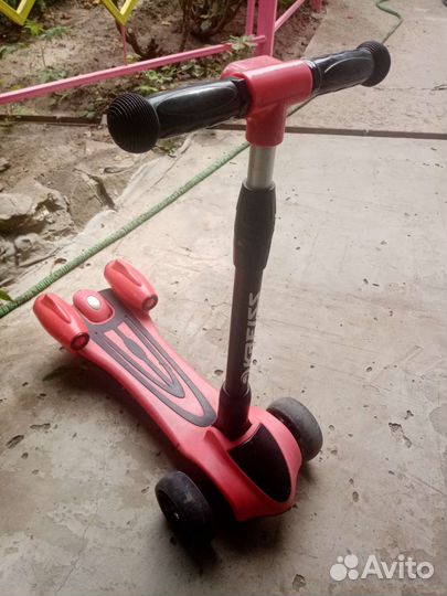 Самокат детский трехколесный