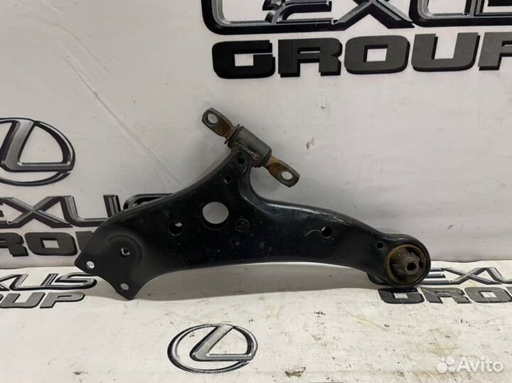 Рычаг подвески лев. перед. Lexus RX450h